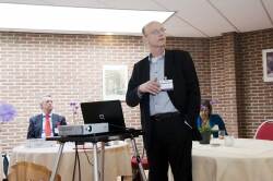 RVZ-raadslid Dick Willems spreekt tijdens de conferentie